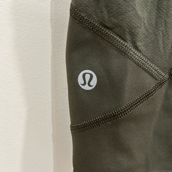Lululemon Dark Forest Green Leggings with Cell Phone Pocket - Picture 3 of 5